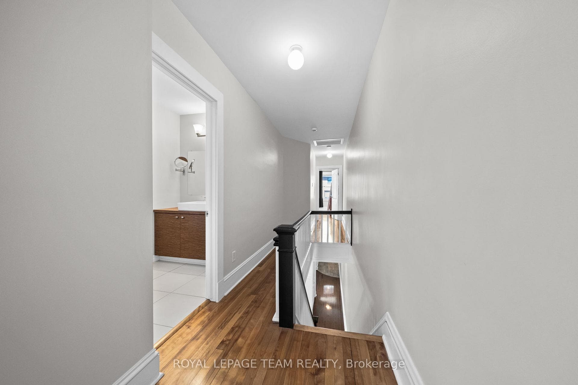 148 Bruyere Street photo 21