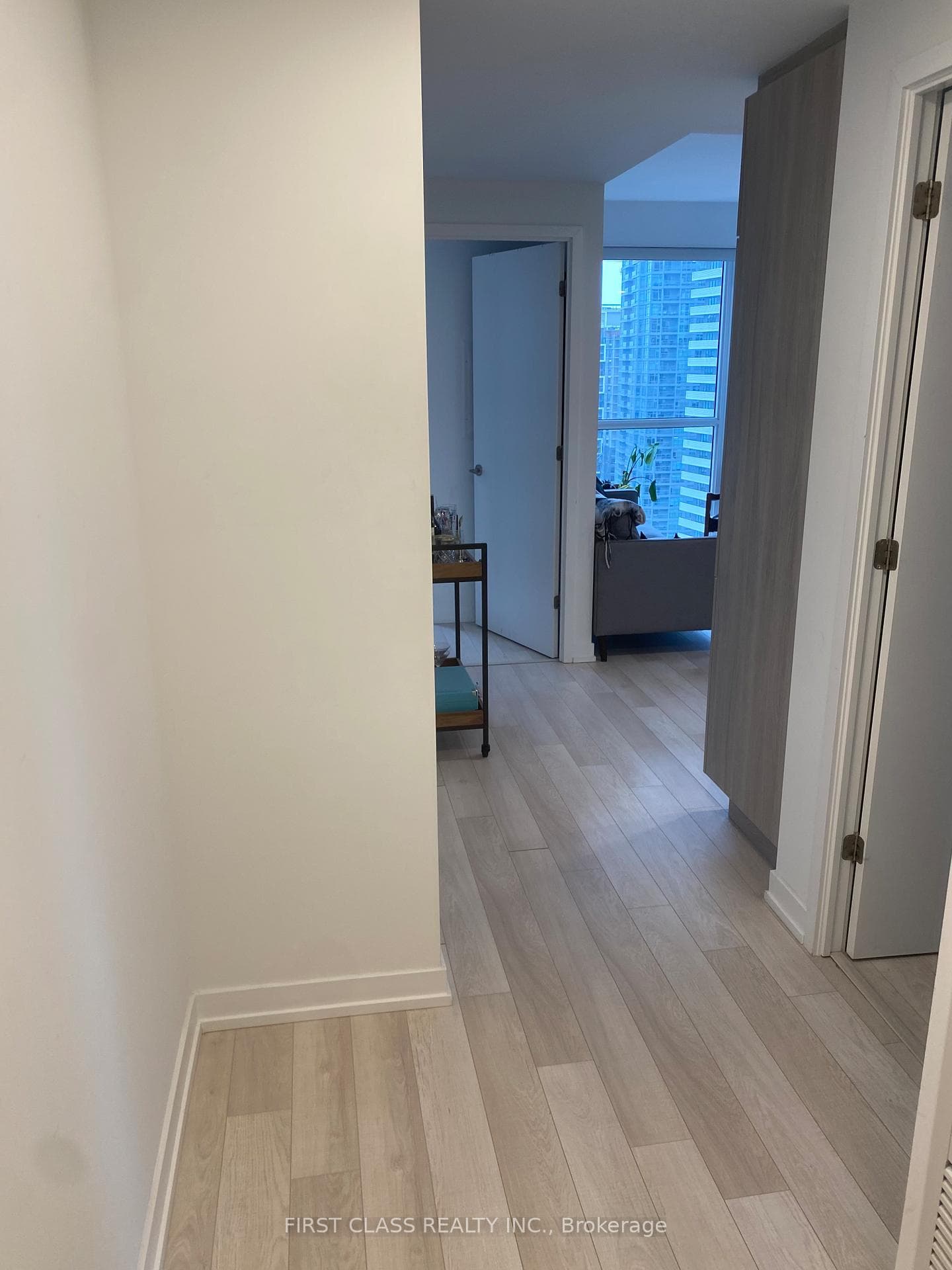 39 Roehampton Avenue Unit 2205 photo 12