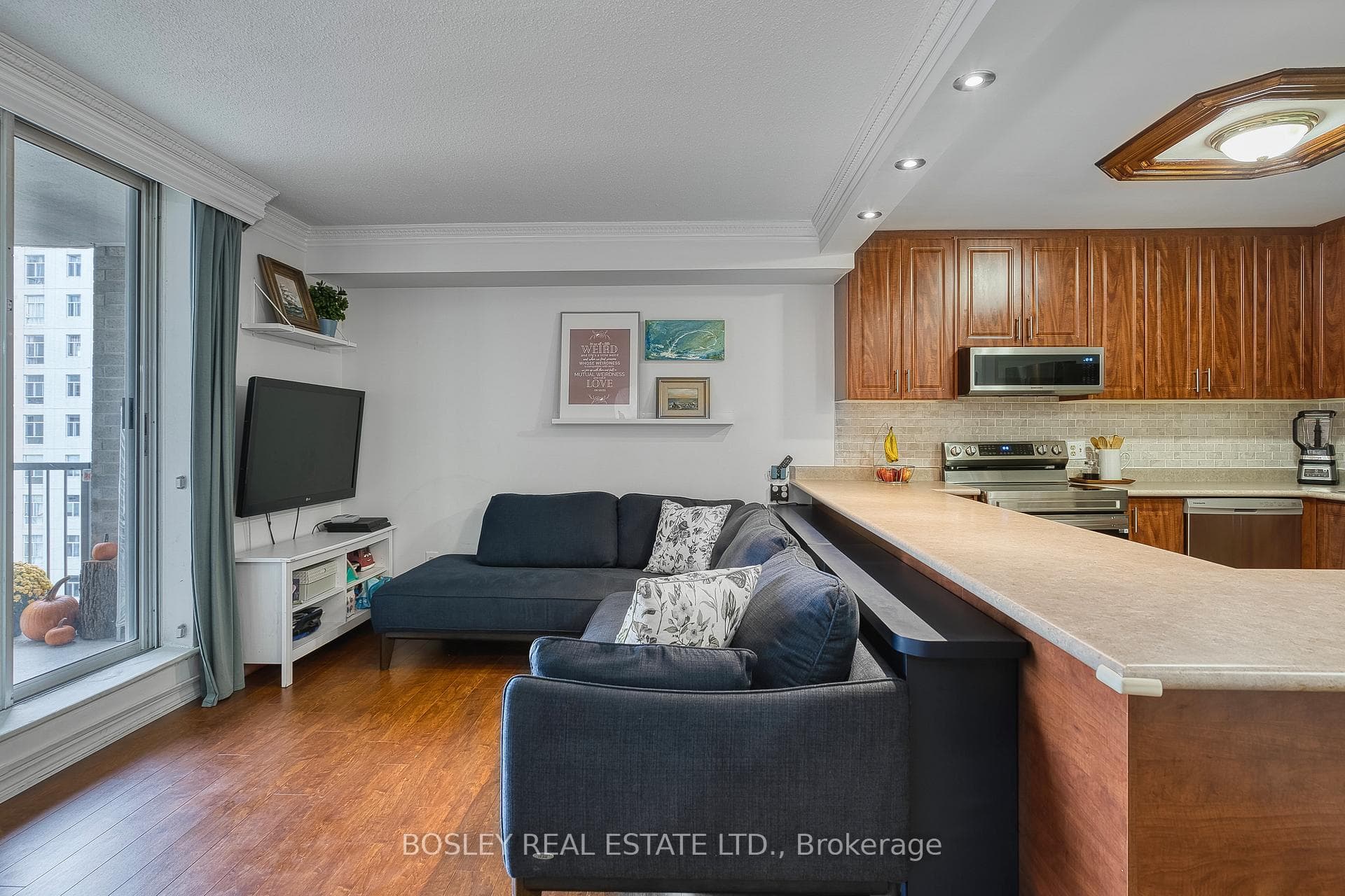 3559 Eglinton Avenue Unit 1106 photo 7