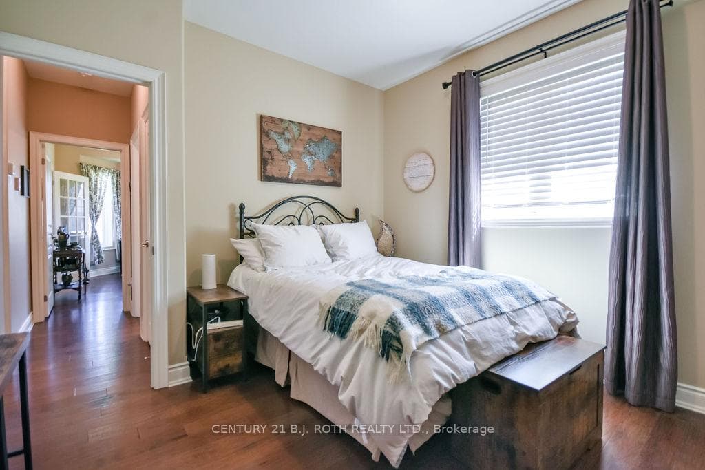 2 Roy Hickling Drive photo 21