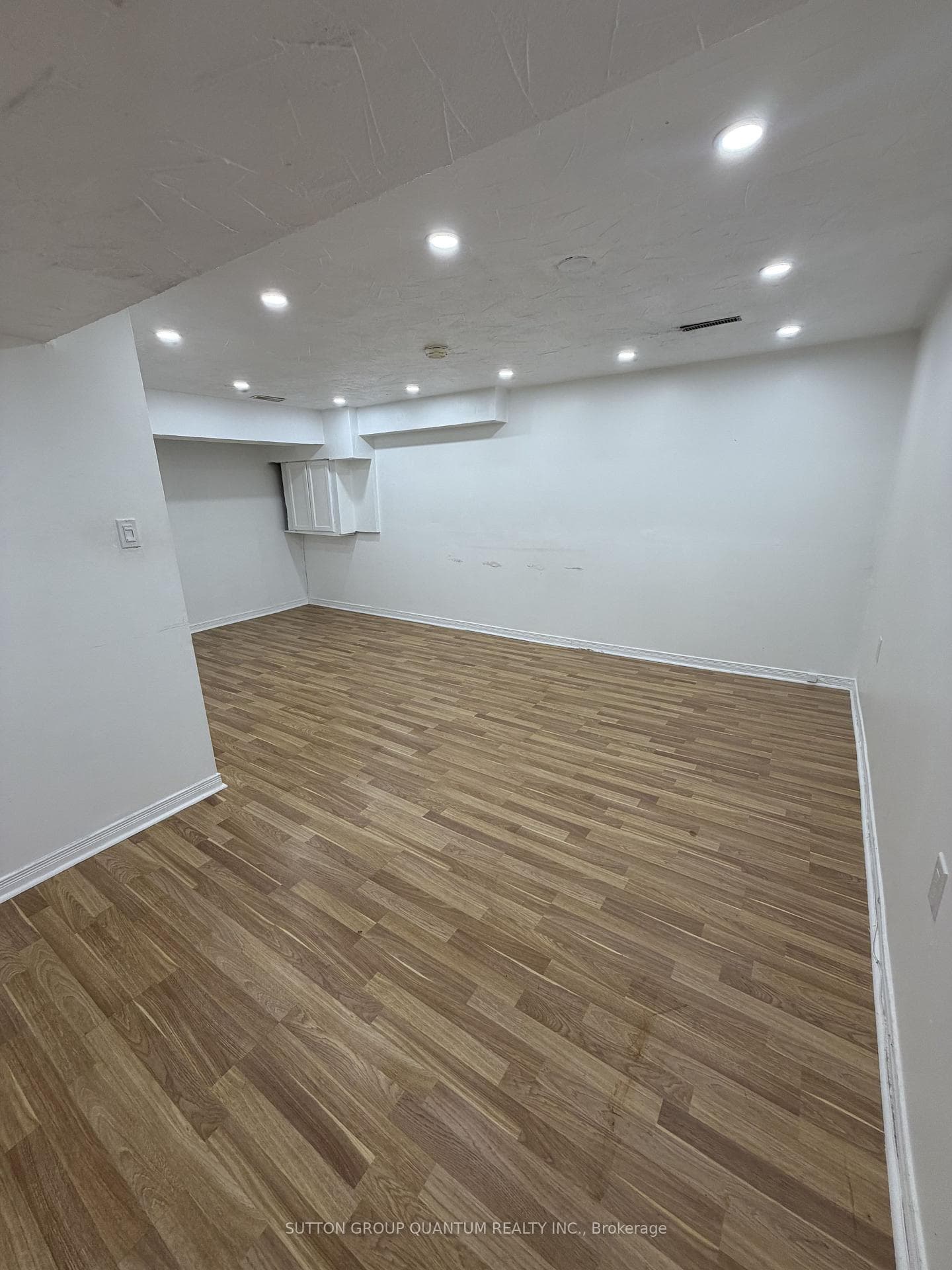 48 Carleton Place photo 19