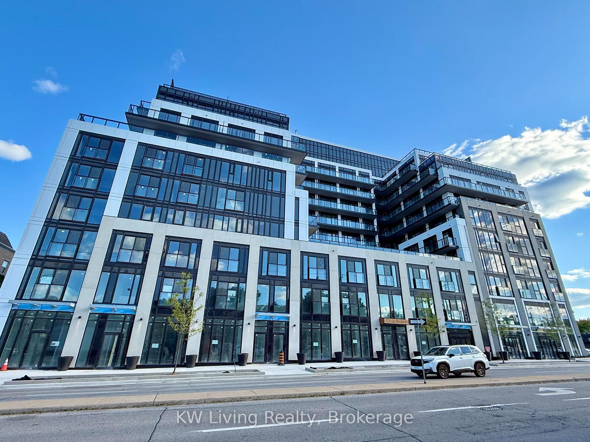 801 The Queensway N/A Unit 411 photo 1