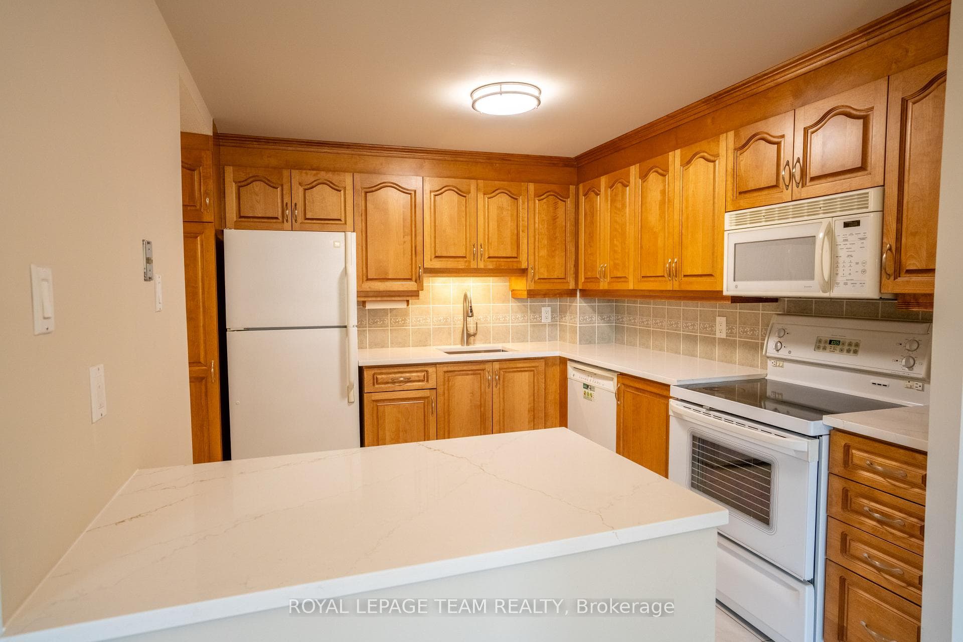 960 Teron Road Unit 401 photo 9