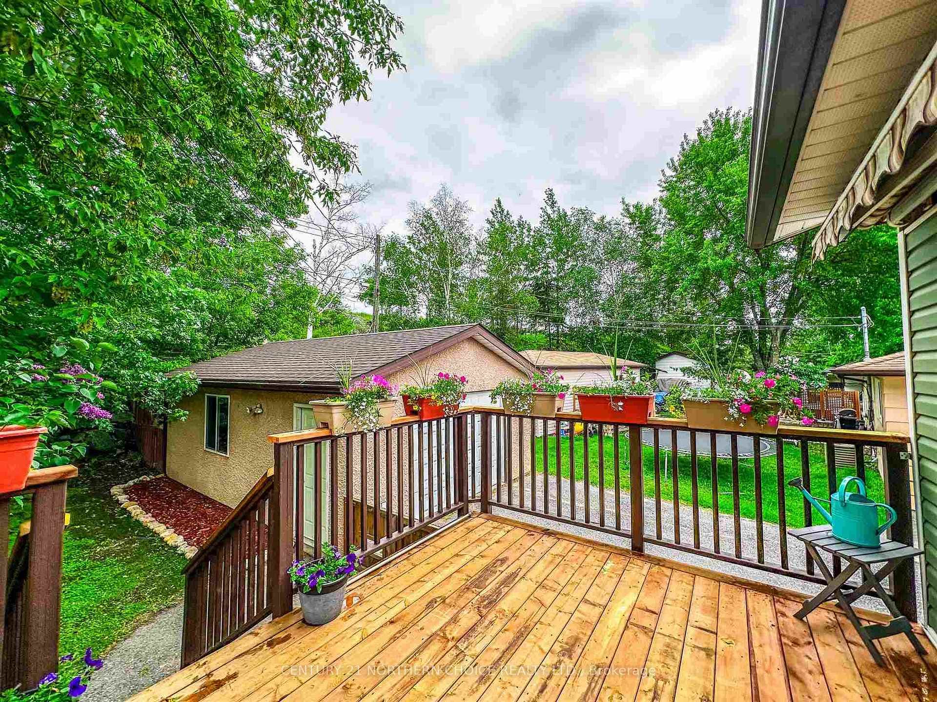 35 CAMBRIAN DRIVE photo 34