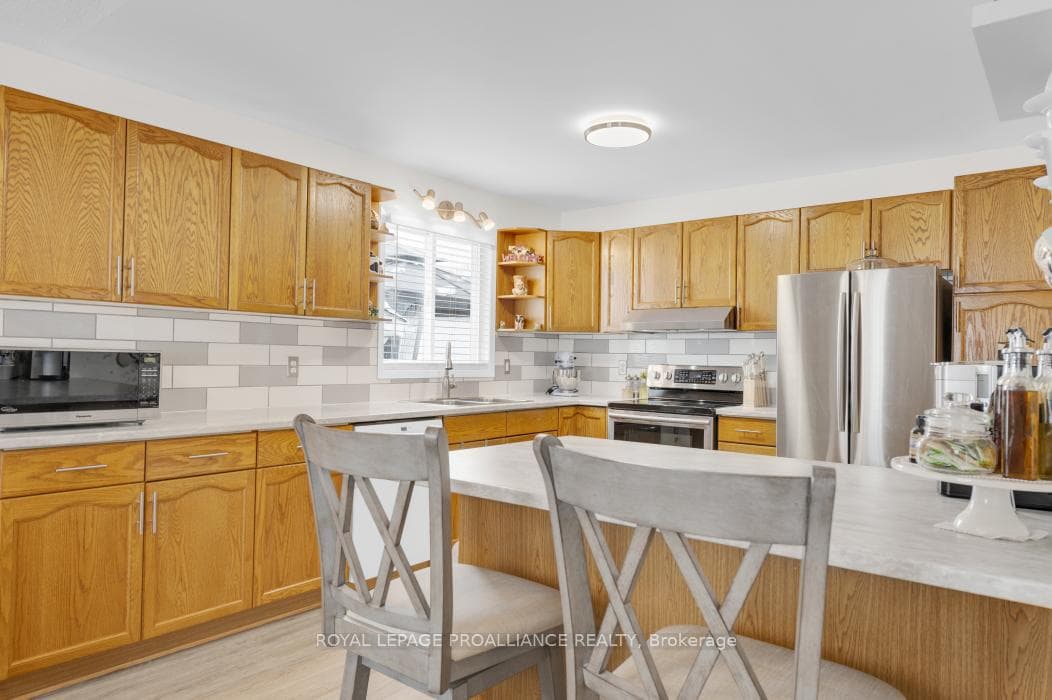 21 Robert Drive photo 16
