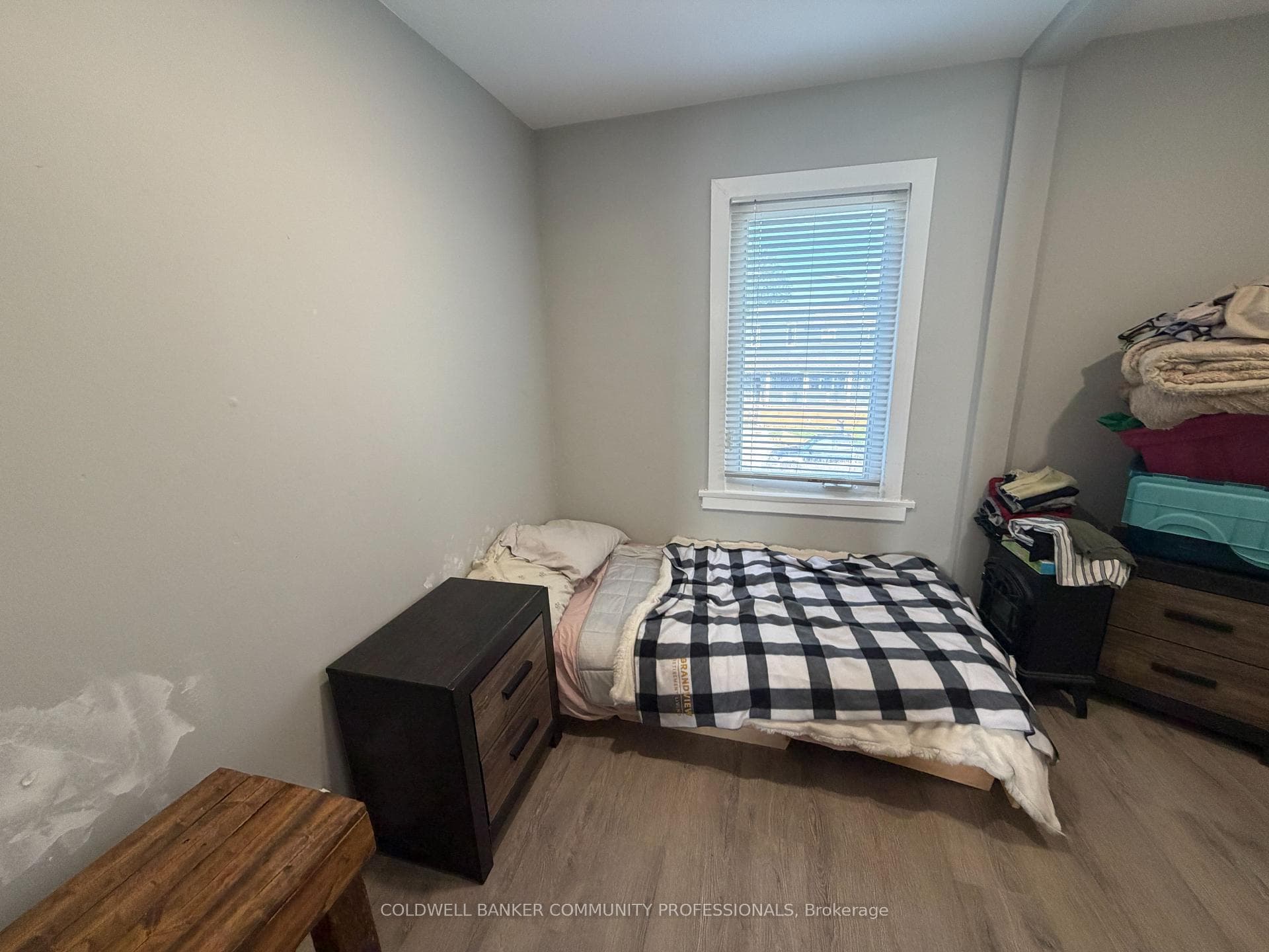 94 Howard Avenue photo 13