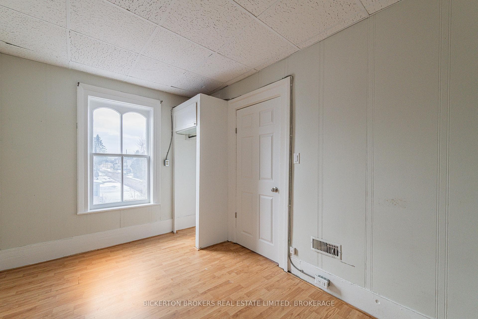 1064 Prince Street photo 24