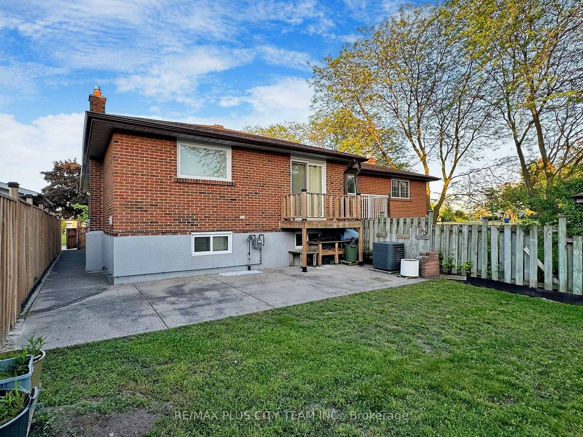 5 Snowhill Crescent photo 36