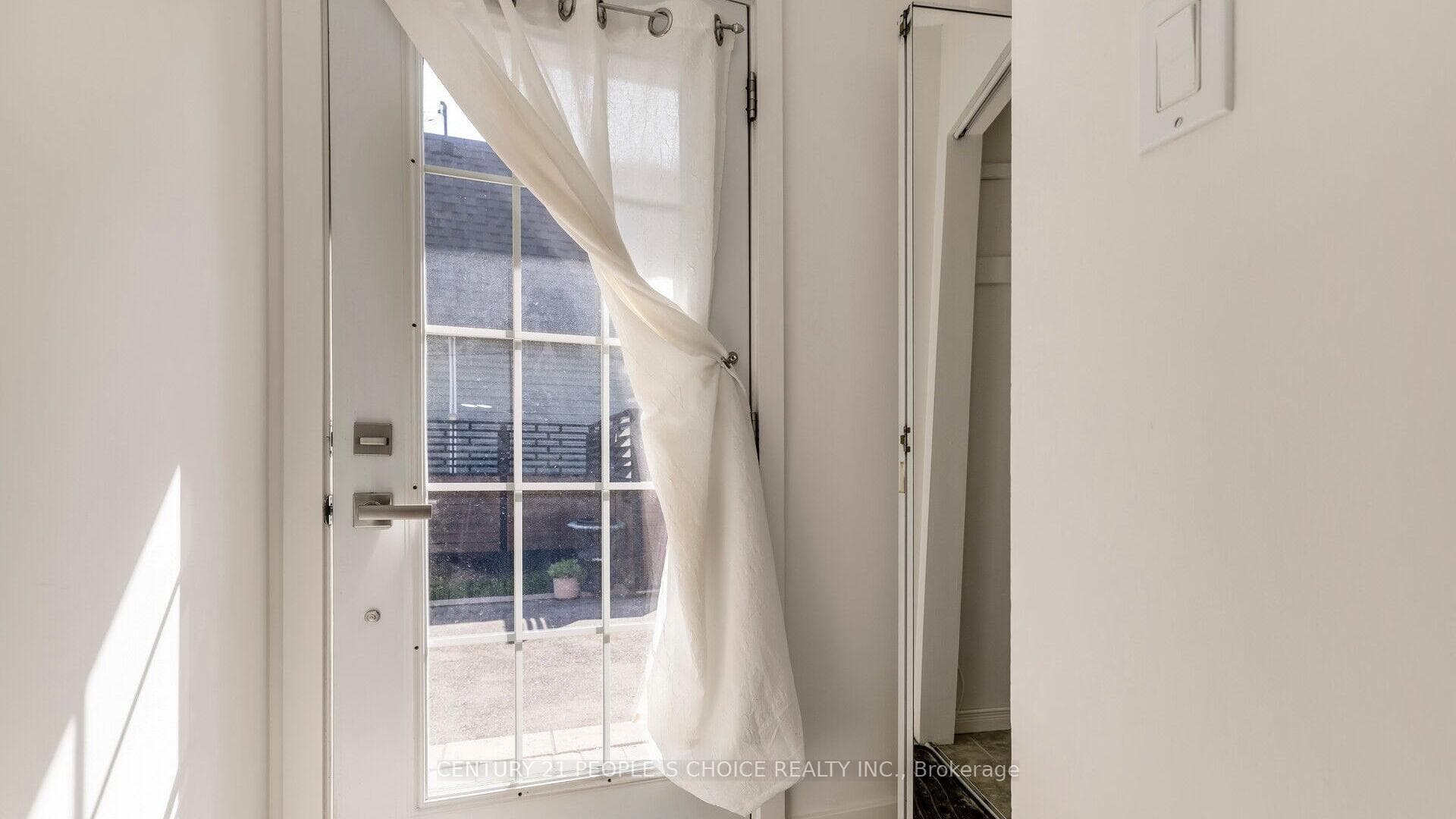 1883 Balsam Avenue Unit Bsmt photo 33