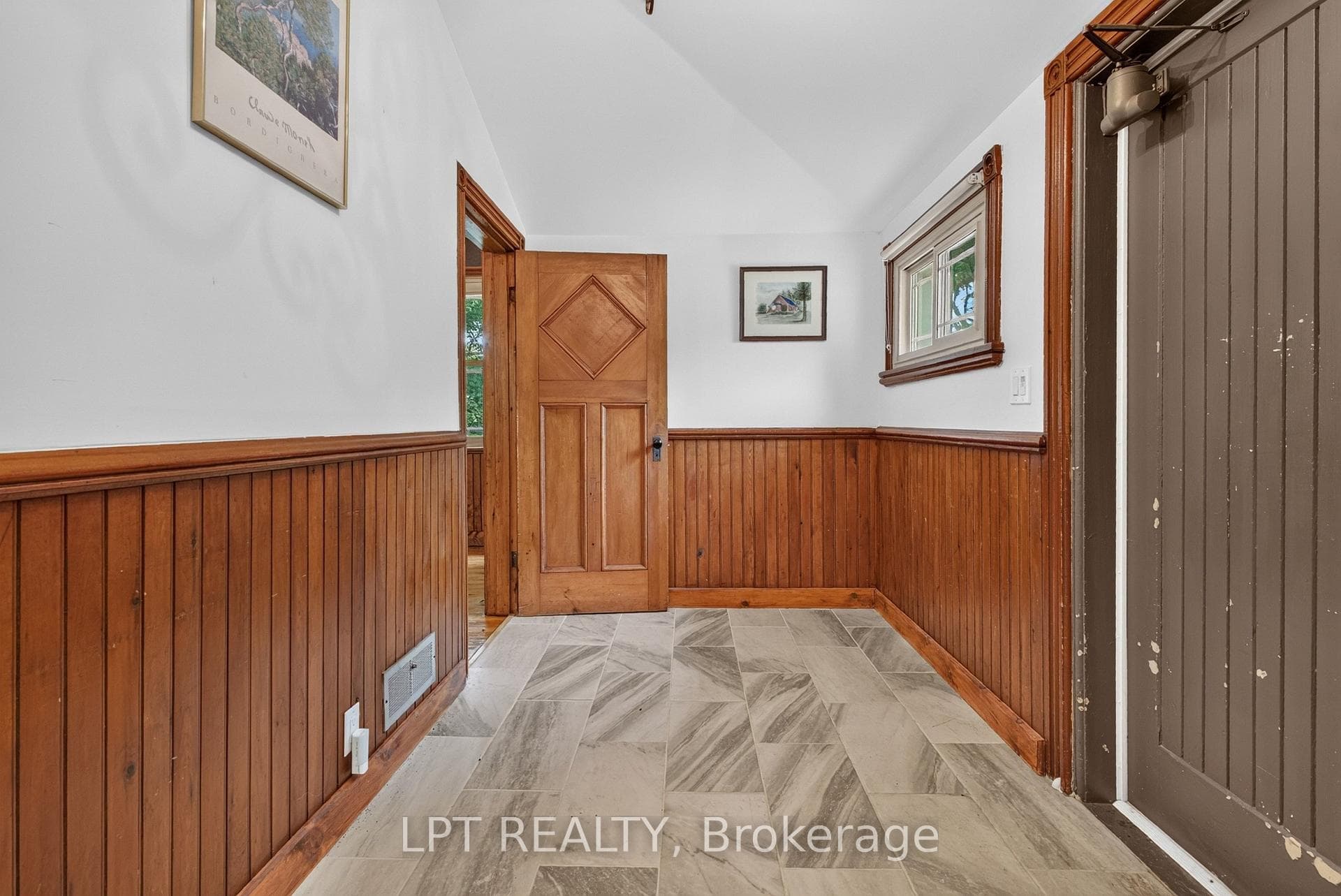 26 Charbonneau Street photo 14