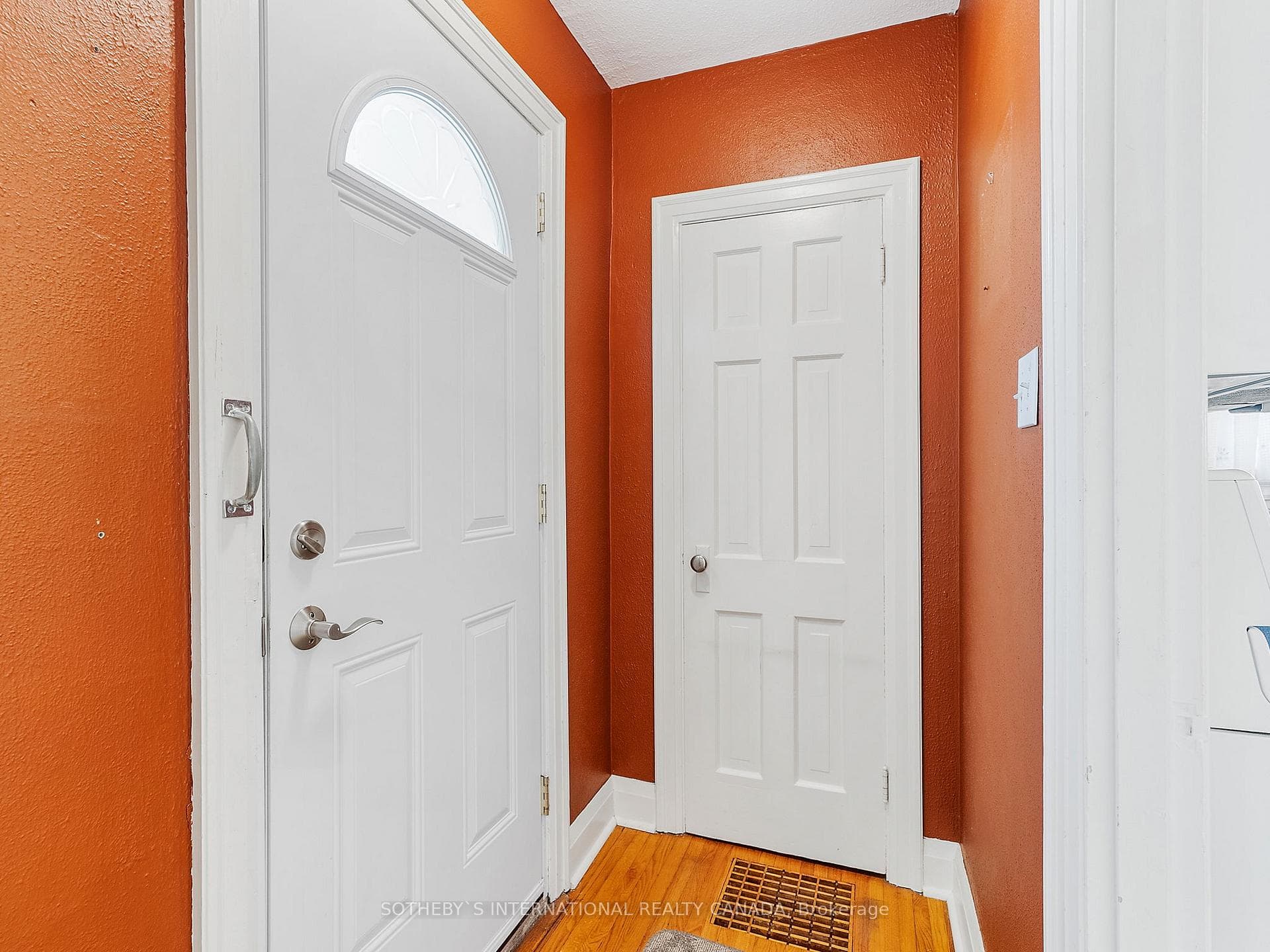 5 Allan Avenue photo 5