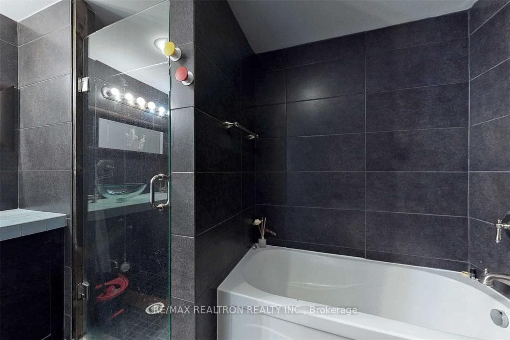 18 William Carson Crescent Unit 211 photo 17