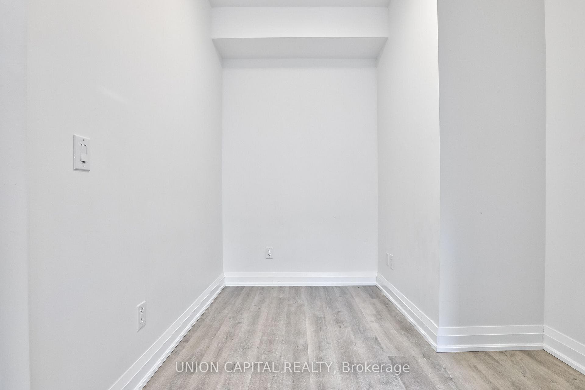 2369 Danforth Avenue Unit 319 photo 9