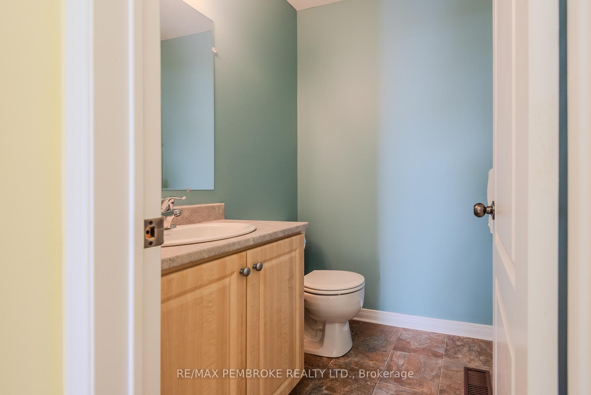 46 Wilson Avenue photo 15