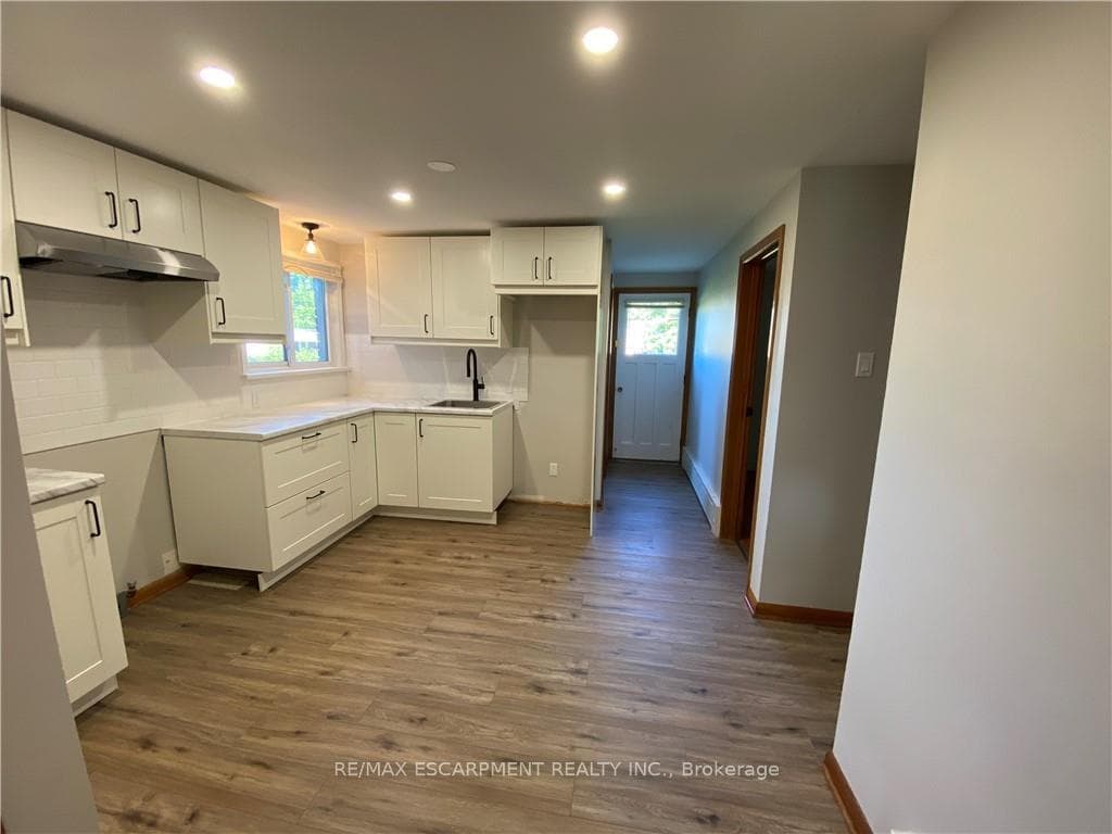 300 Knoll Street Unit Lower photo 5