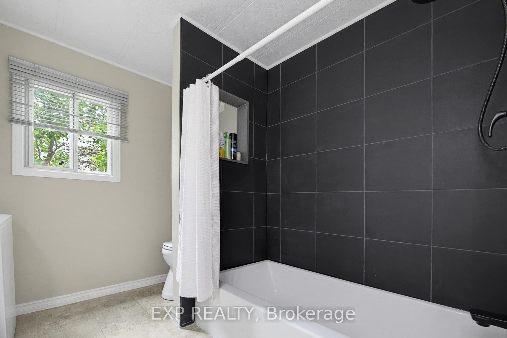 23 Heather Avenue photo 18