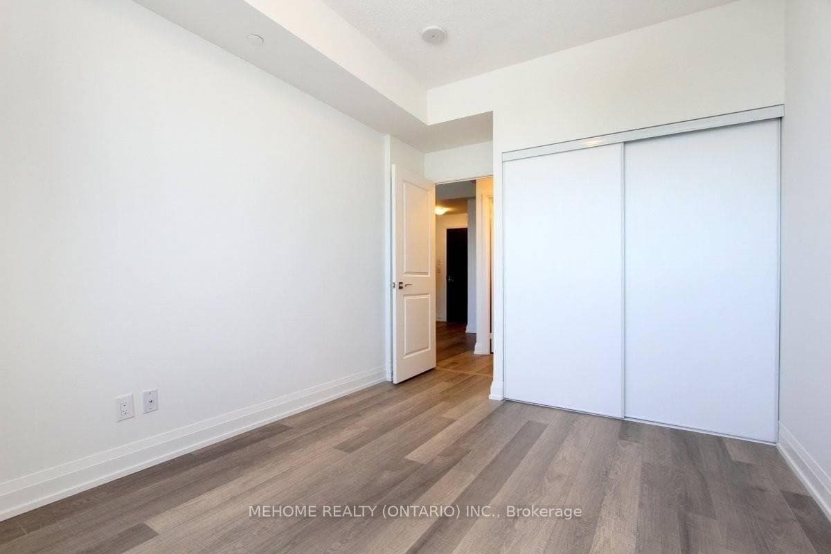 7161 Yonge Street Unit 1135 photo 12