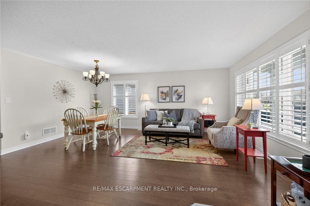 27 Bonnie Drive photo 4
