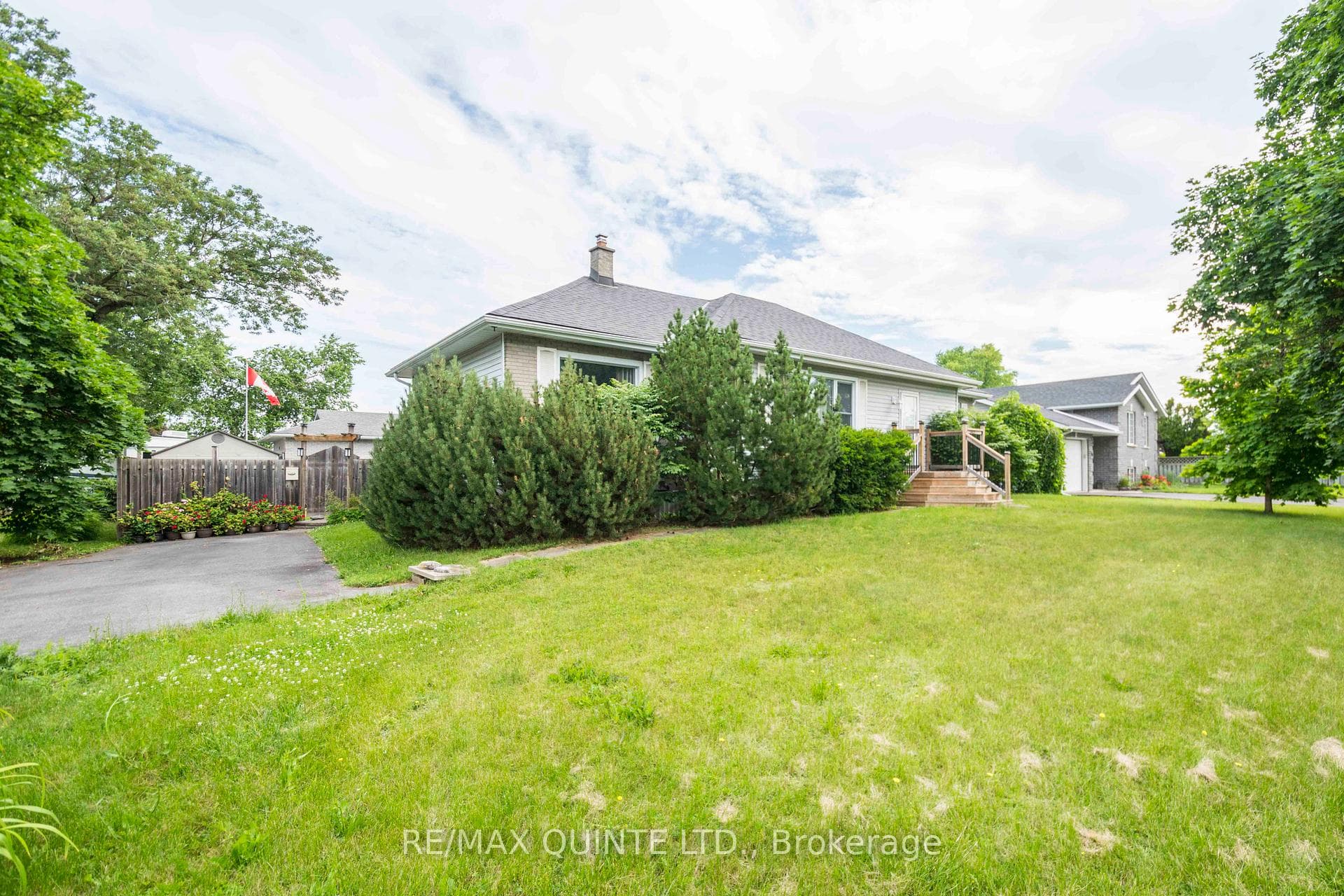 68 Maple Drive photo 2