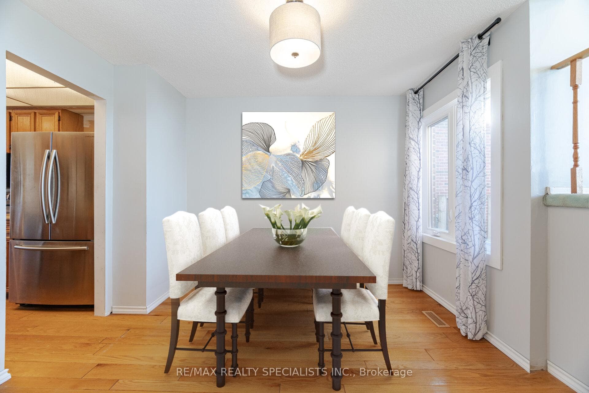 28 Ashurst Crescent photo 6