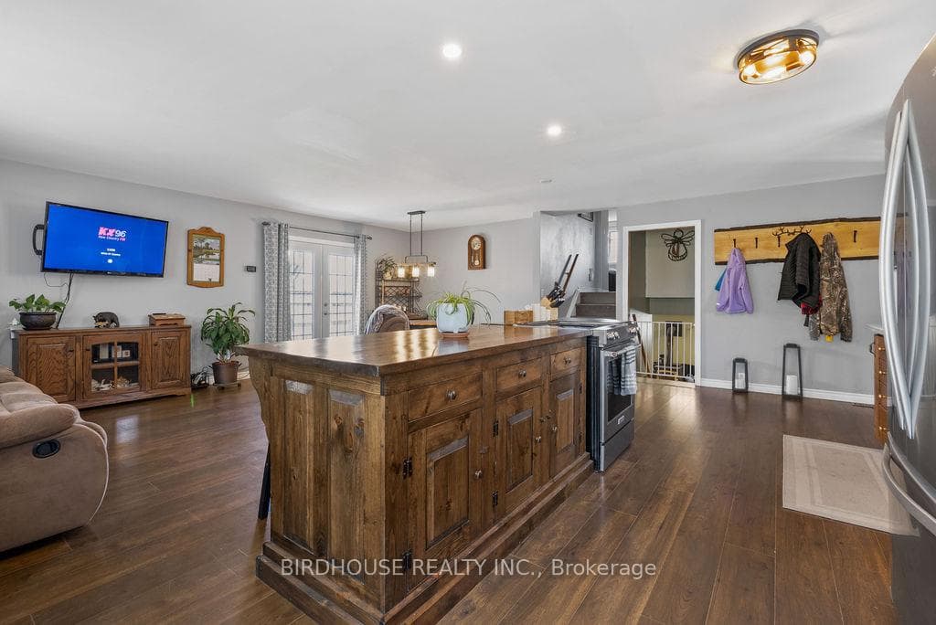 222 Corbett Drive photo 5