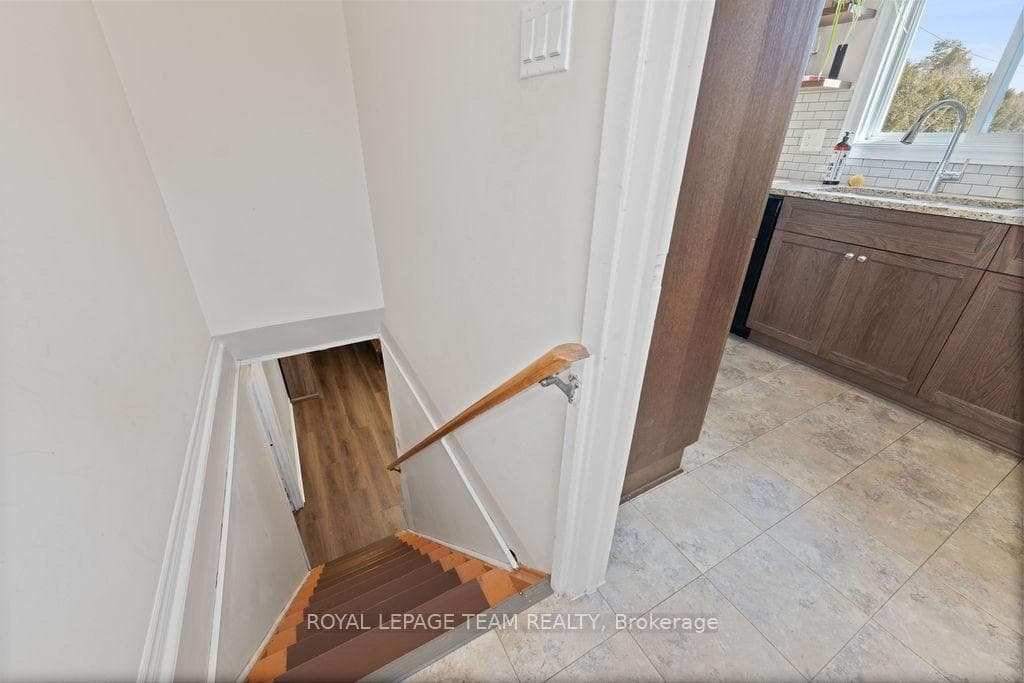330 Shipman Drive photo 24