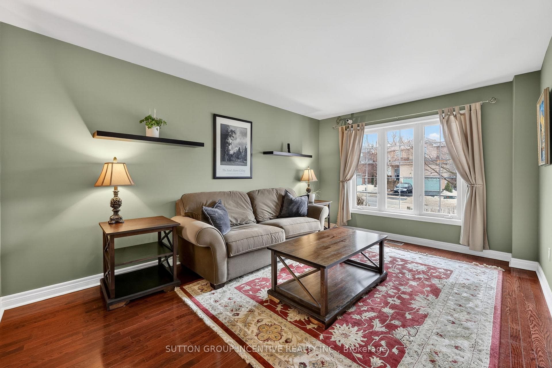 26 Prince Of Wales Drive photo 6