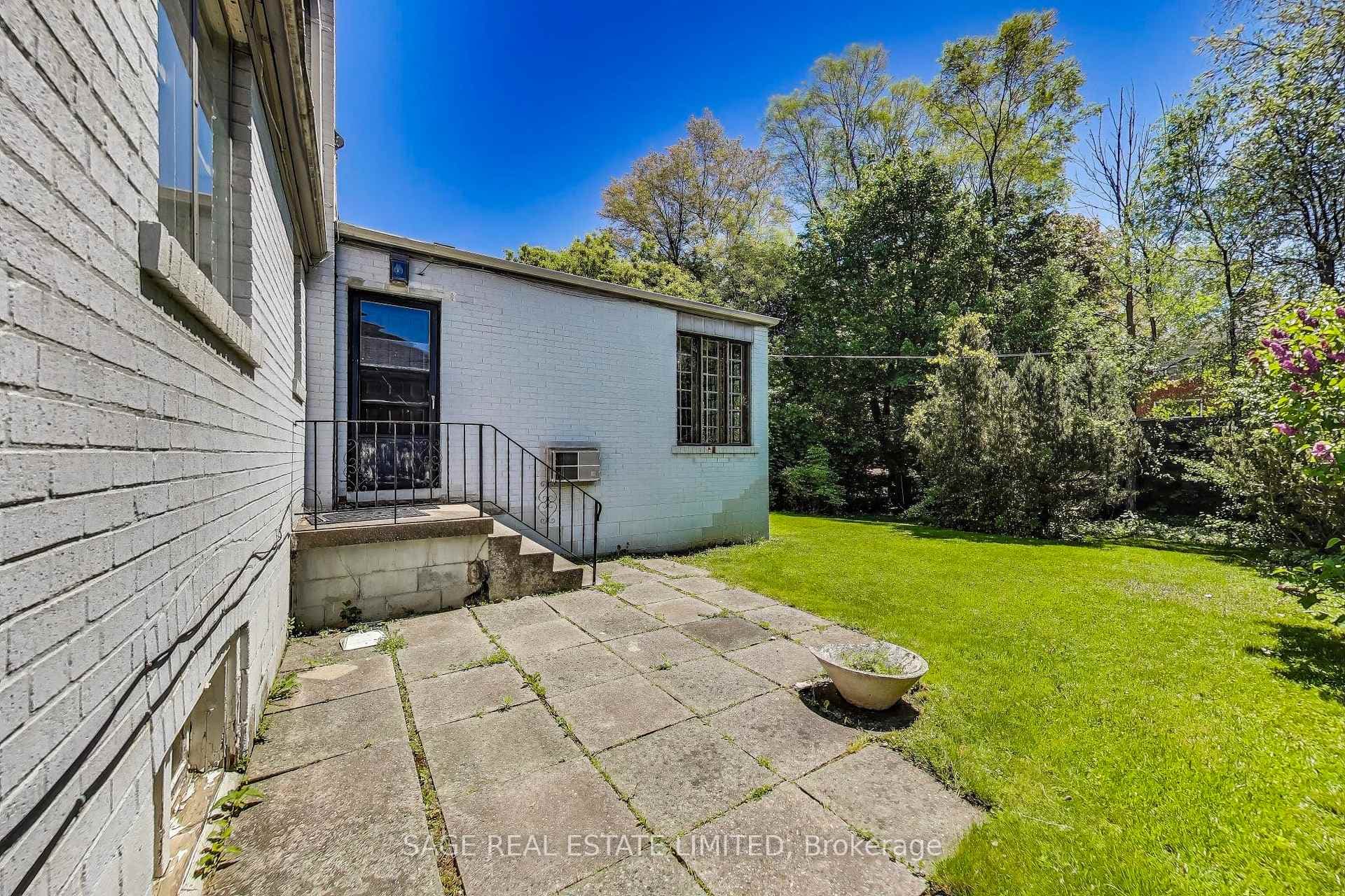 33 Kirkland Boulevard photo 37