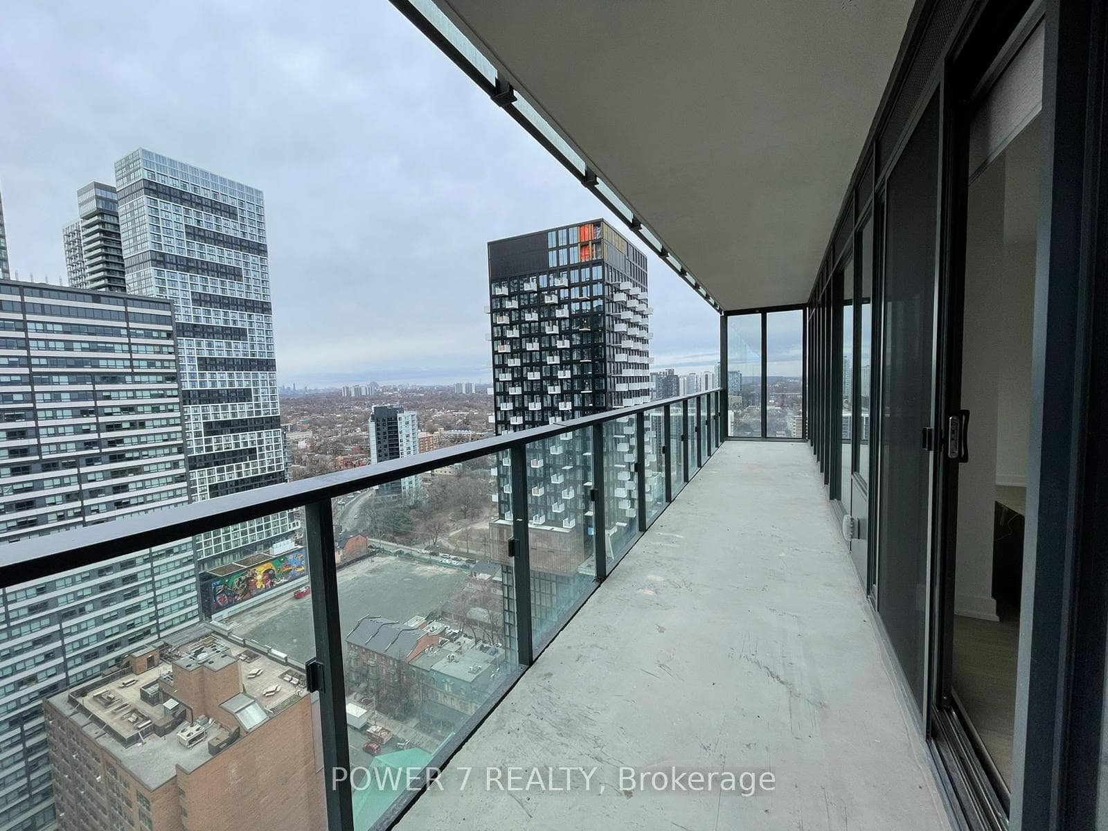 47 Mutual Street Unit 2705 photo 8