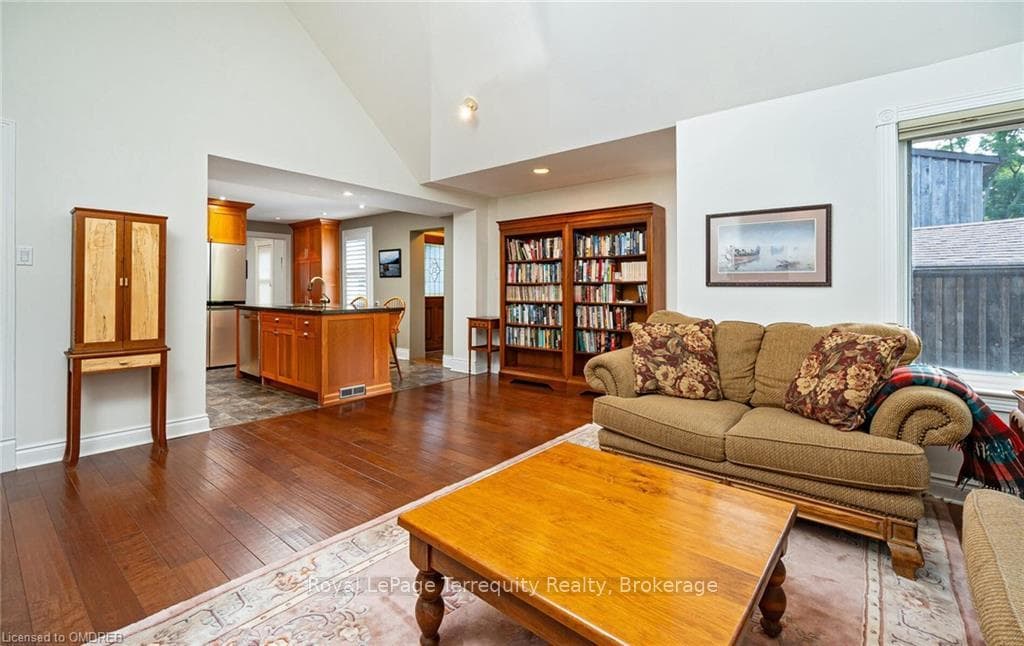 61 CHARLES Street photo 10