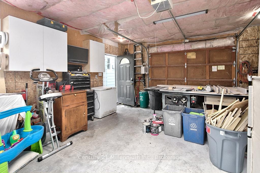 203 Aiken Street photo 37