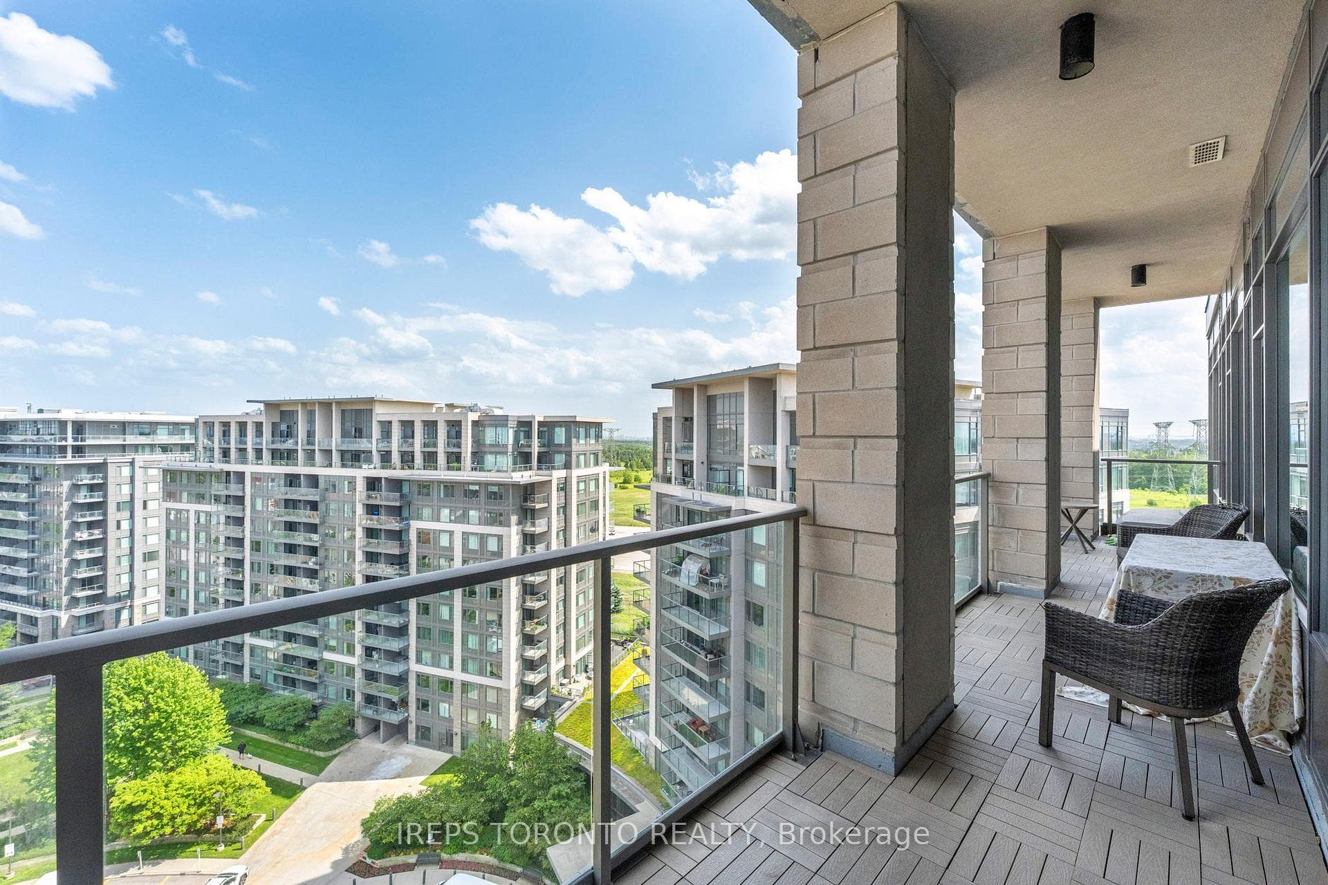 233 South Park Road Unit Ph01 photo 23
