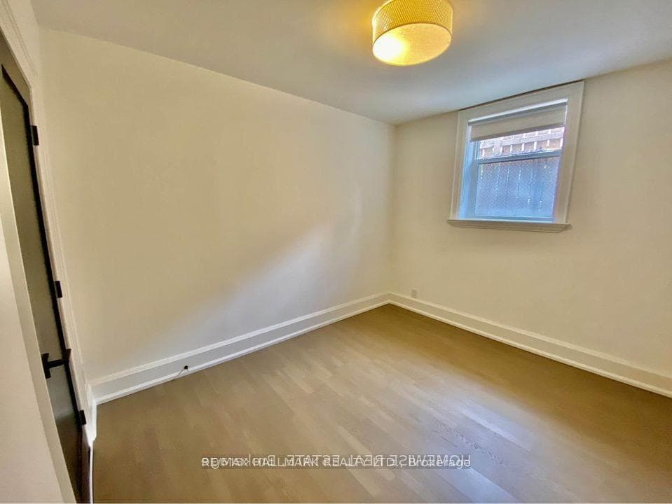 795 College Street Unit 1B photo 13