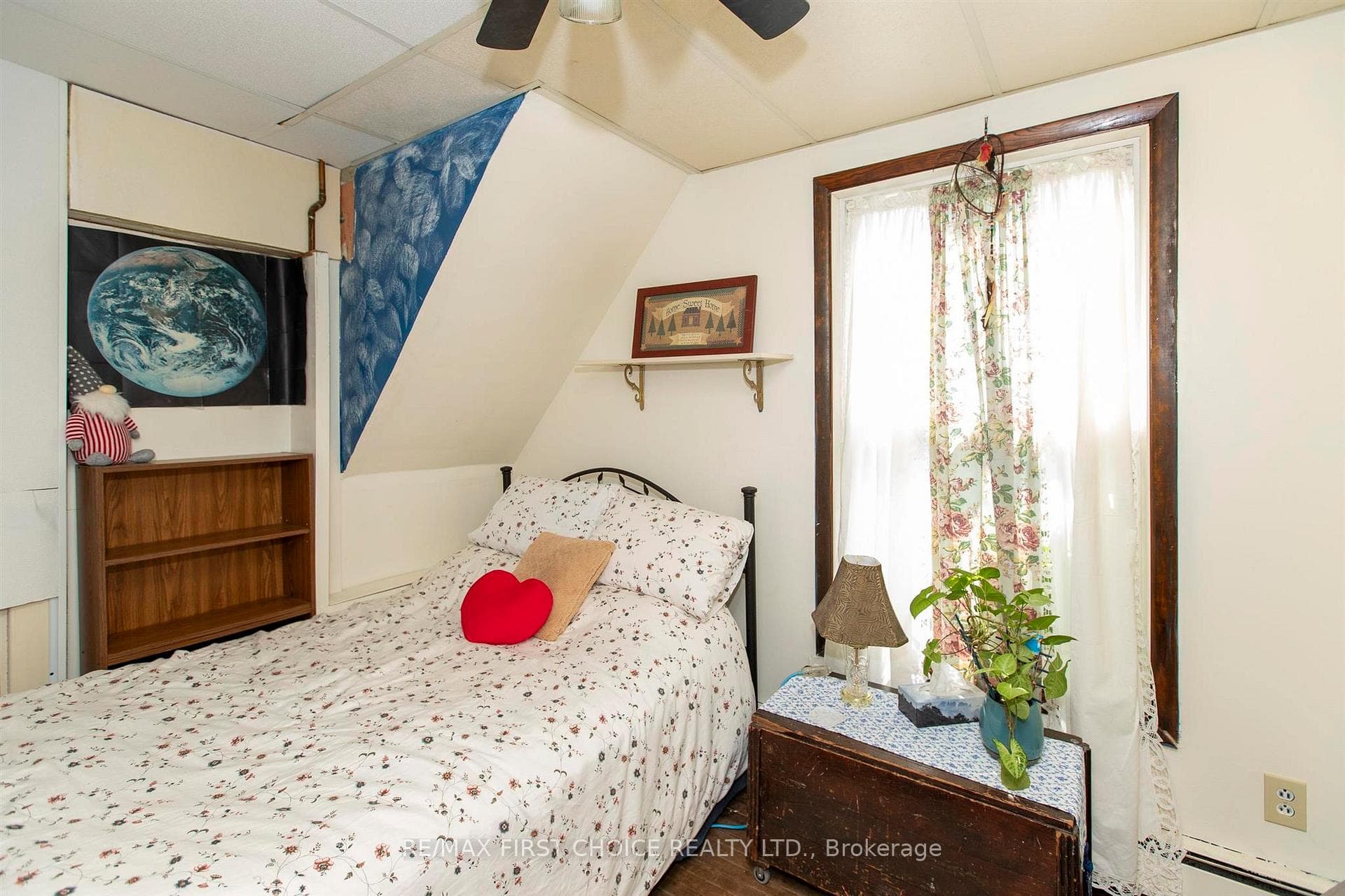 1036 Alexandra Street photo 21