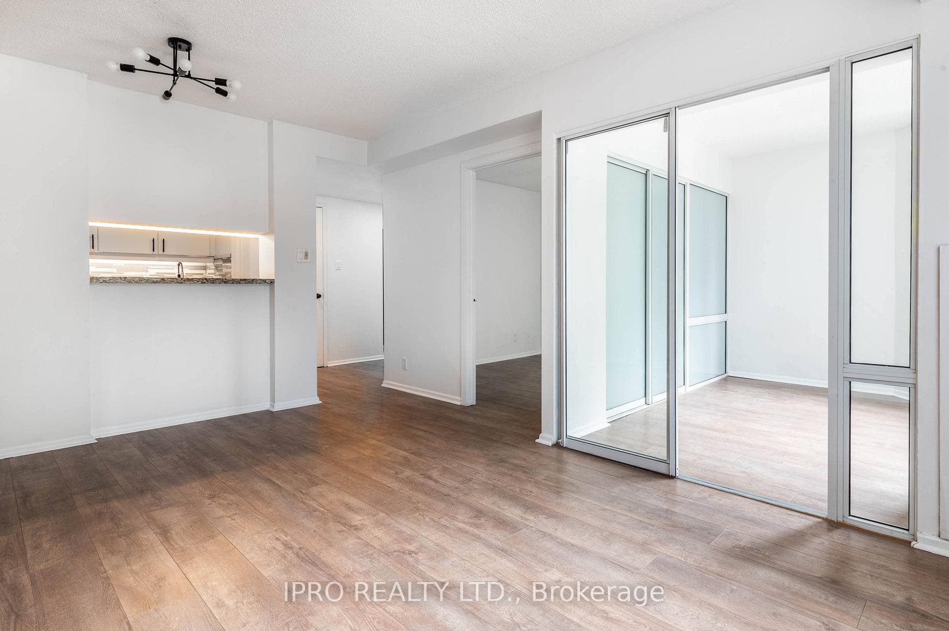 44 Gerrard Street Unit 1808 photo 7