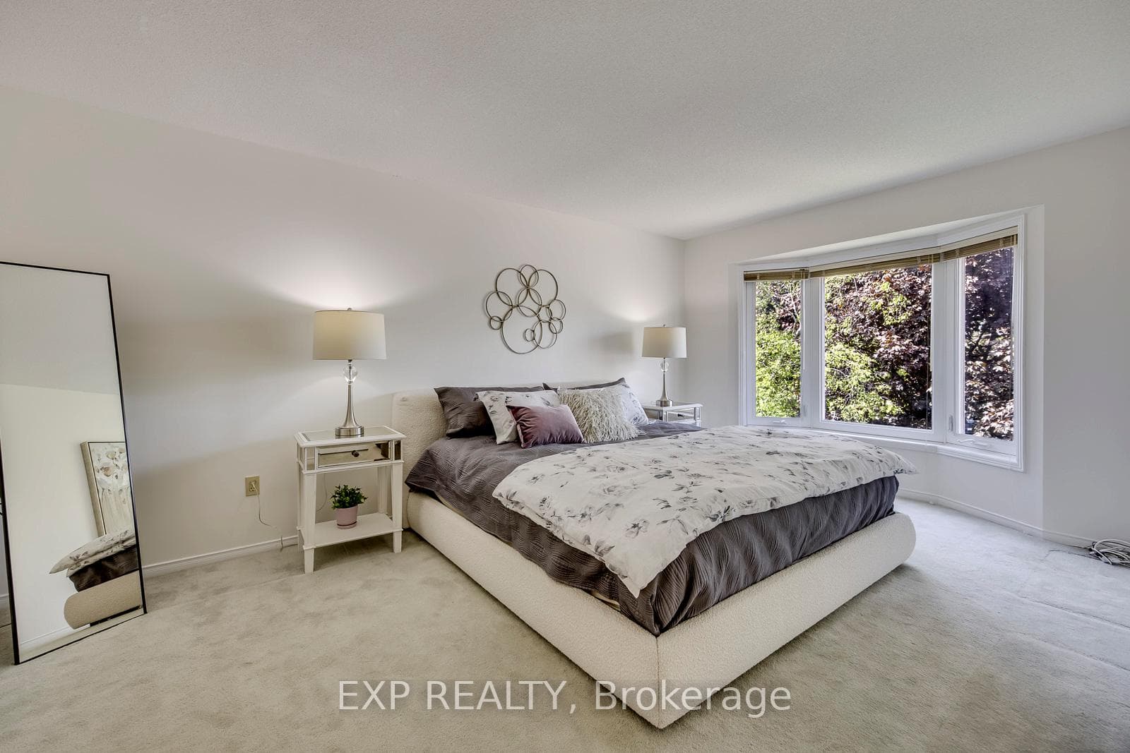 20 London Lane photo 24