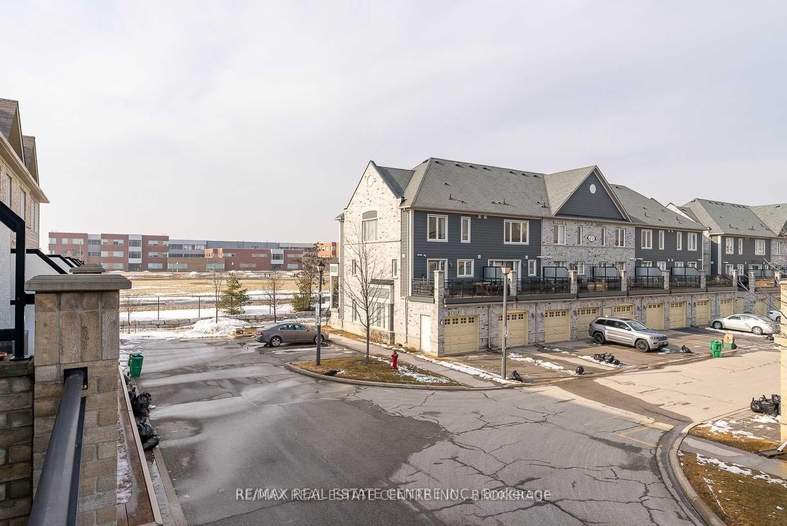 60 Fairwood Circle Unit 9 photo 28