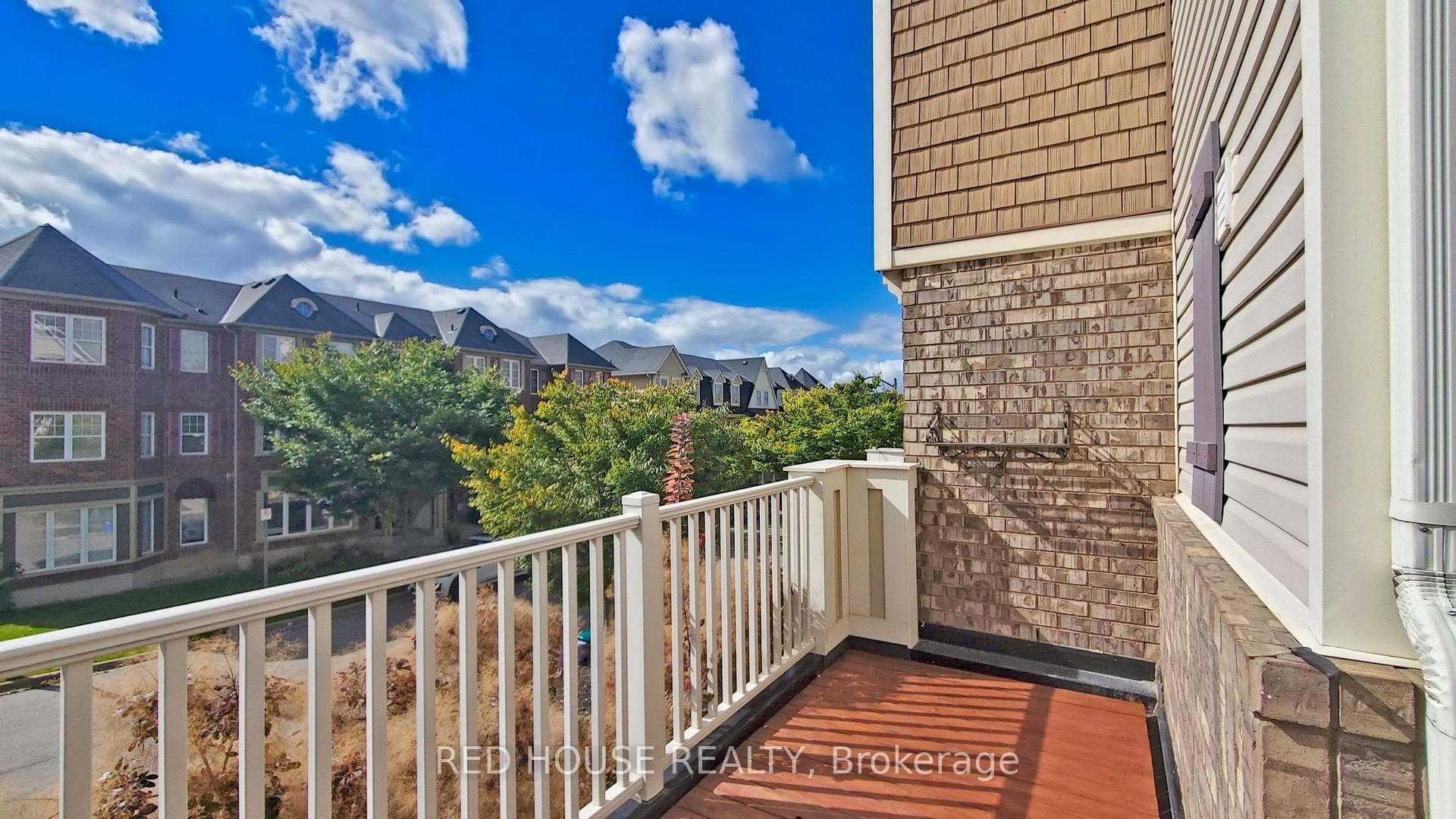 889 Jempson Path photo 40