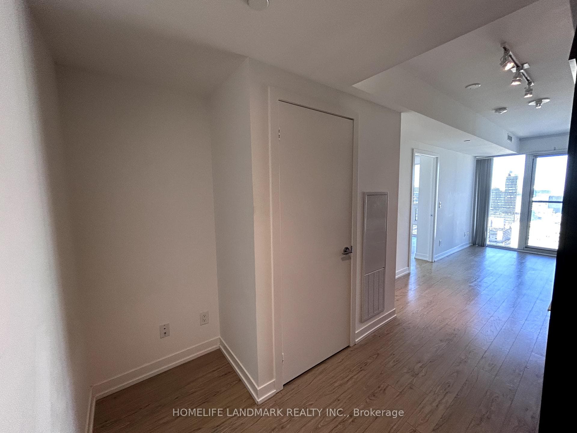 85 Wood Street Unit 3705 photo 9