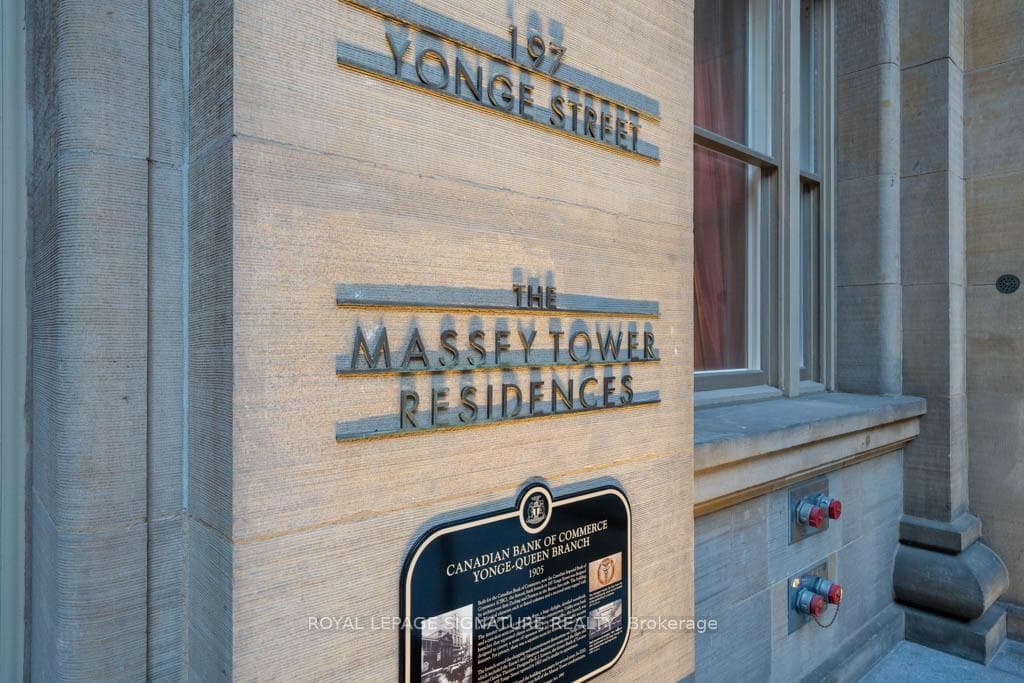197 Yonge Street Unit 5603 photo 5