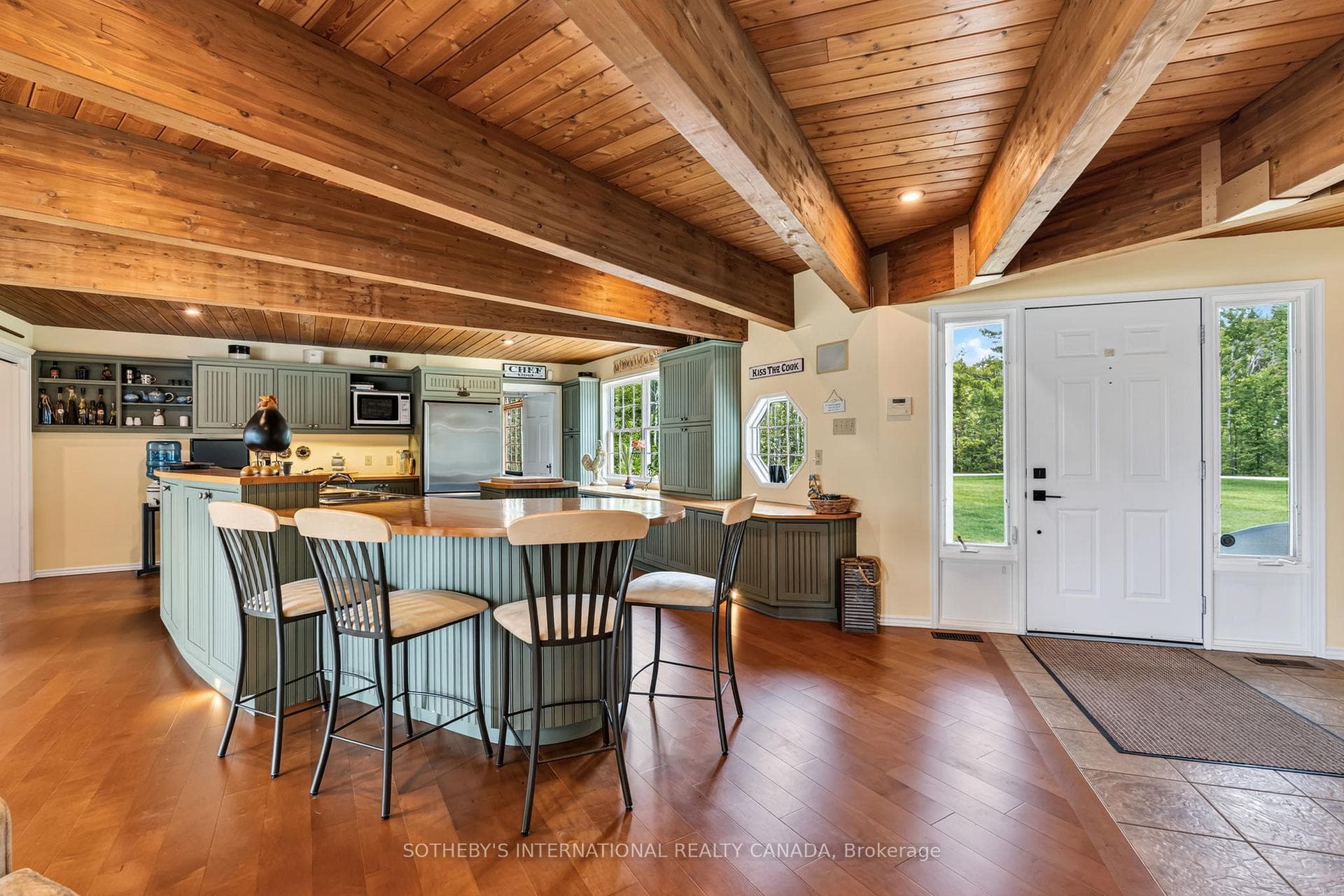 101 Ridge Drive photo 9