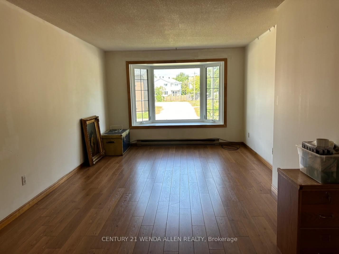421 Oakwood Avenue photo 9