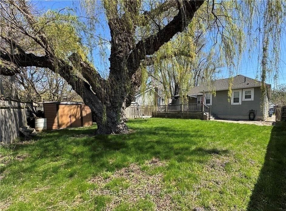 996 BEACH Boulevard photo 23