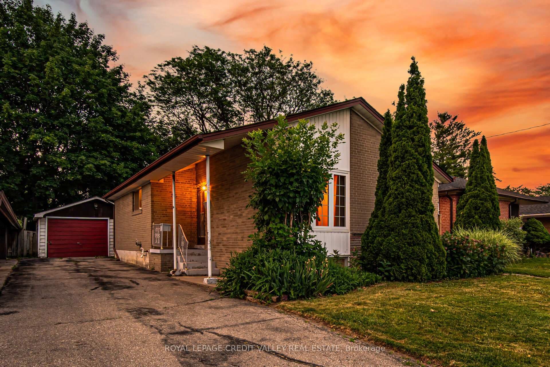 55 Taysham Crescent photo 41
