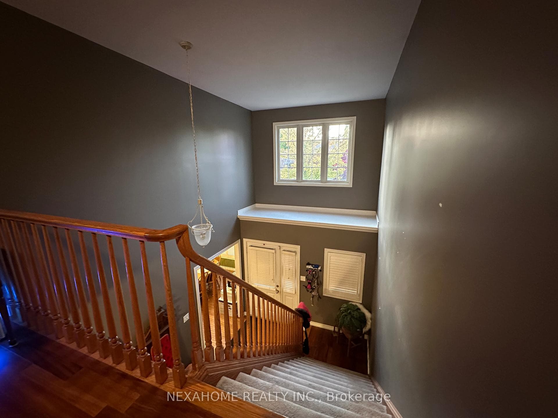 165 PINEBROOK Place photo 5