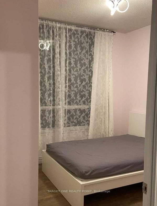 3504 Hurontario Street Unit 2805 photo 9