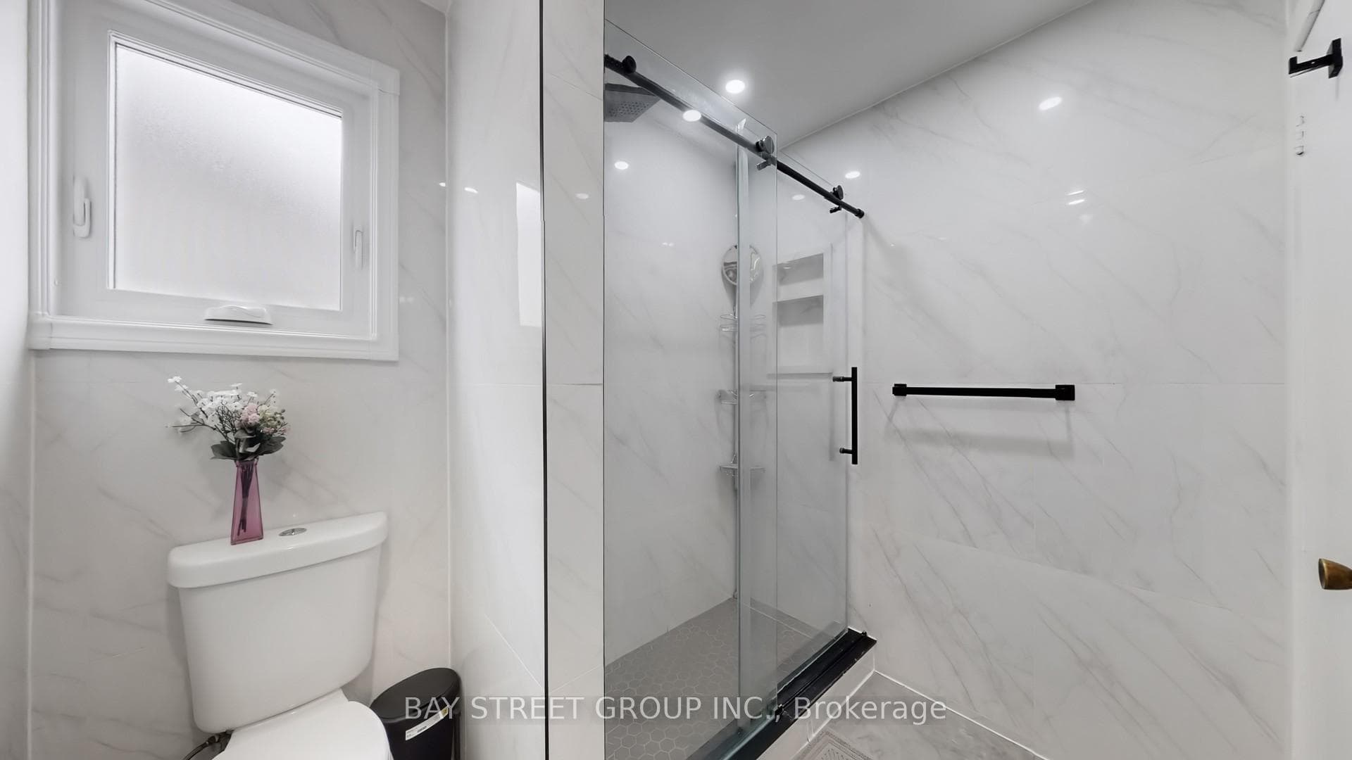 20 Camberley Crescent photo 27