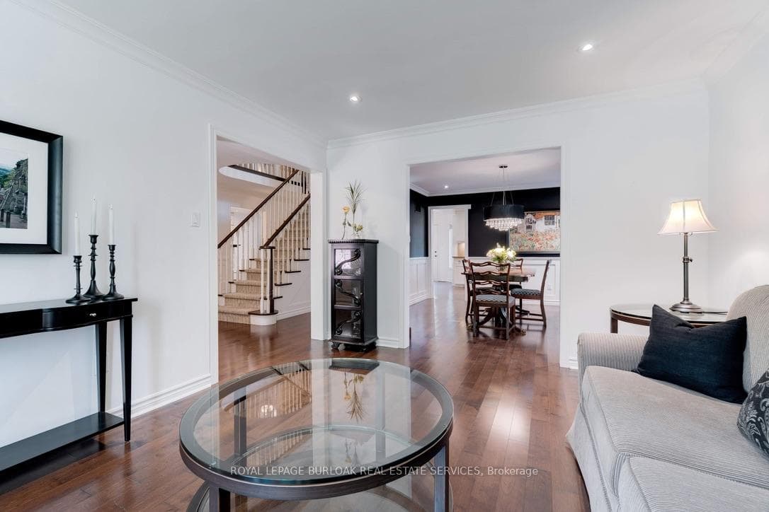 537 Harmony Avenue photo 6