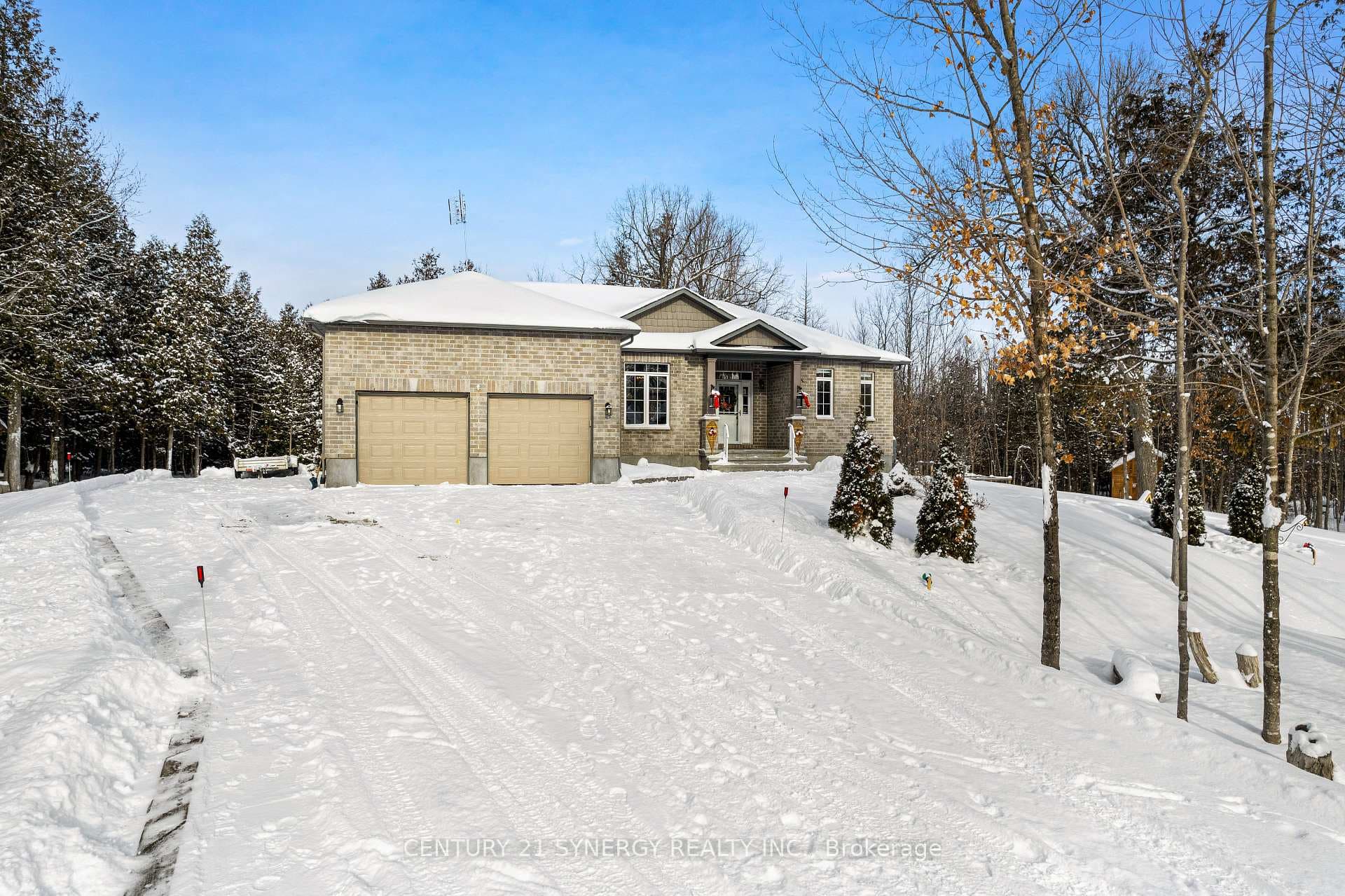 111 Facchin Drive photo 1