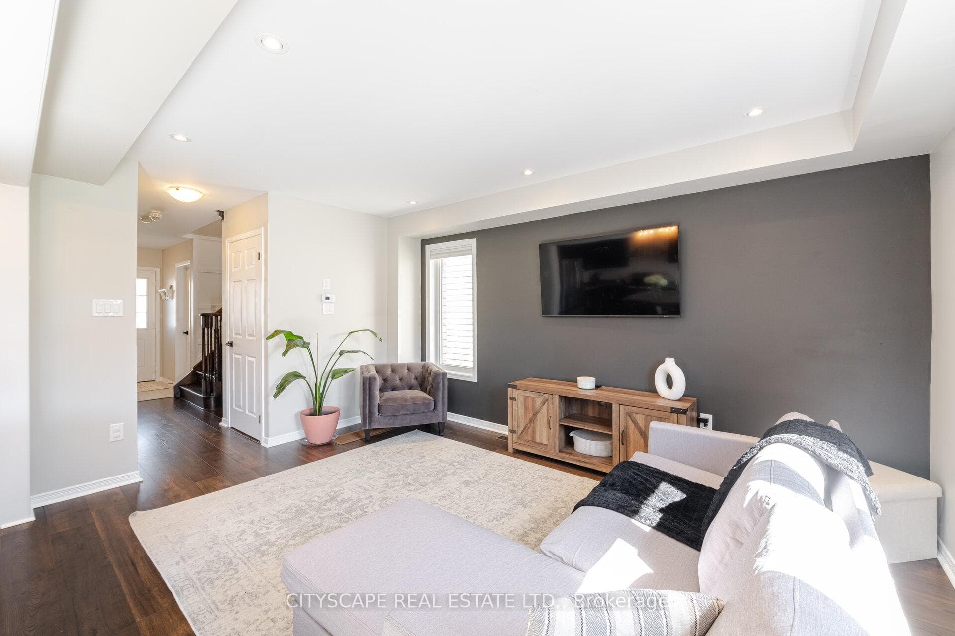 7724 Sycamore Drive photo 7